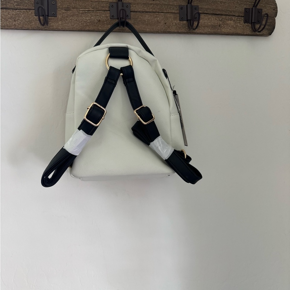 😊 Violet Ray Smiley Face Embroidered Mini Backpack NWT - Picture 2 of 6
